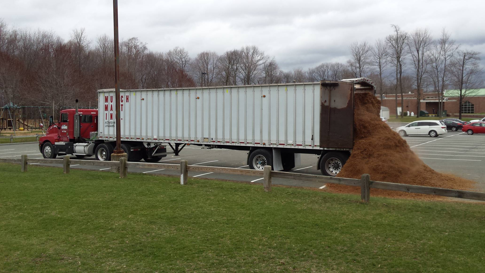 L.K. Adamis Mulch Mart Orange County, NY Delivery